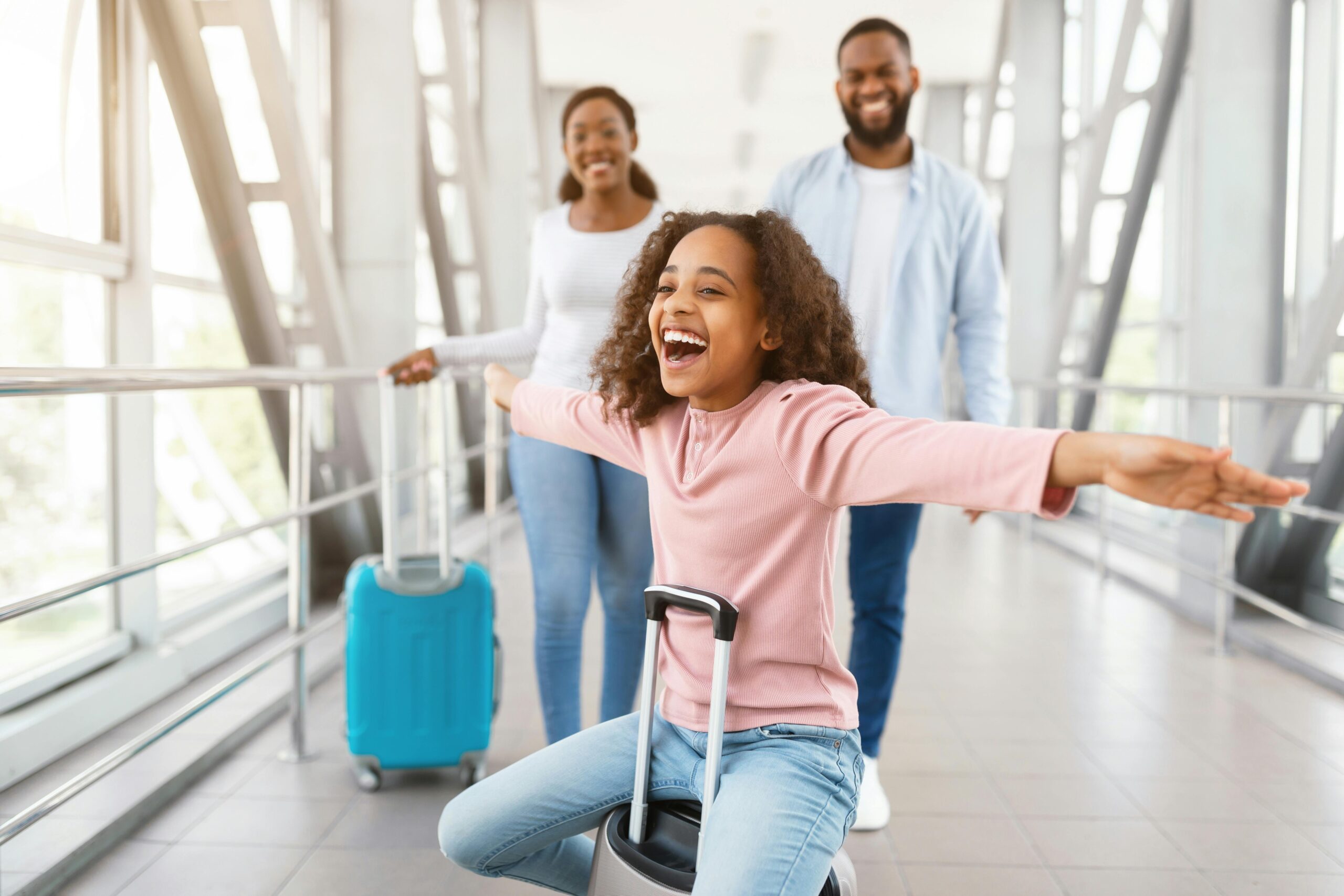 Intercâmbio em família ou viajar sozinho: benefícios de cada escolha